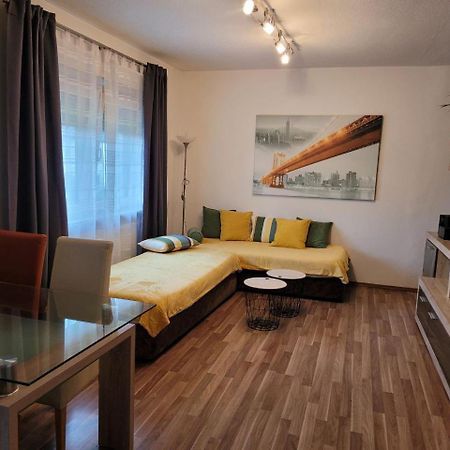 Zentral Gelegene, Sehr Ruhige Und Helle Wohnung Graz Bagian luar foto