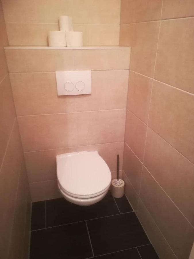 Zentral Gelegene, Sehr Ruhige Und Helle Wohnung Graz Bagian luar foto