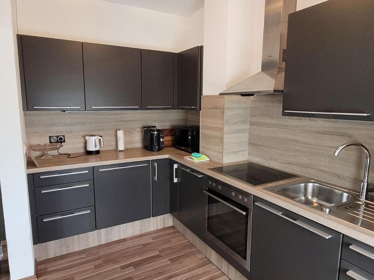 Zentral Gelegene, Sehr Ruhige Und Helle Wohnung Graz Bagian luar foto