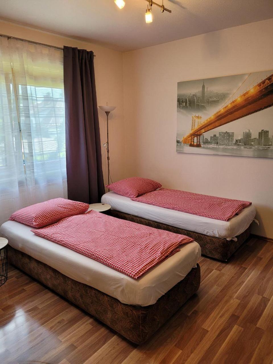 Zentral Gelegene, Sehr Ruhige Und Helle Wohnung Graz Bagian luar foto