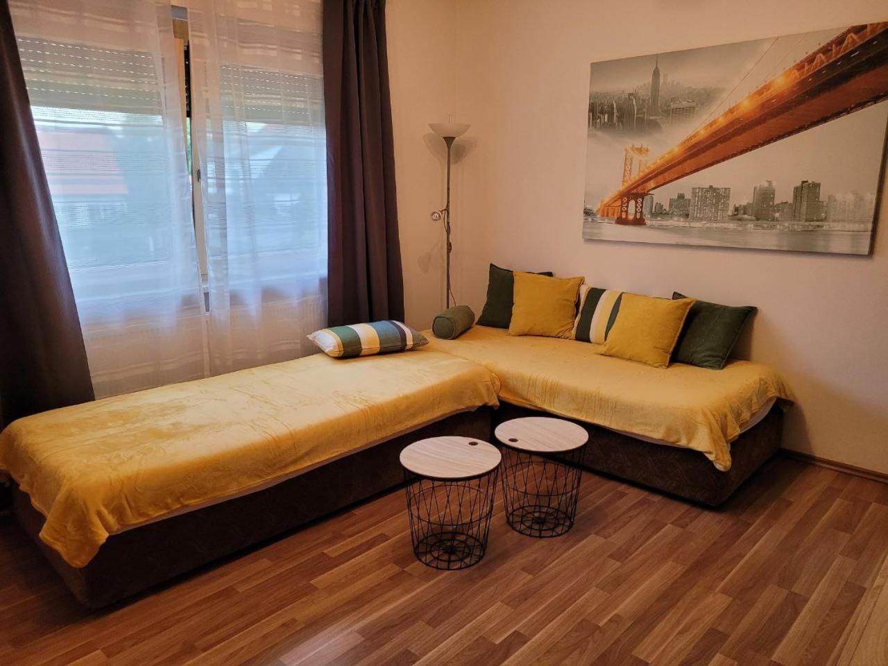 Zentral Gelegene, Sehr Ruhige Und Helle Wohnung Graz Bagian luar foto