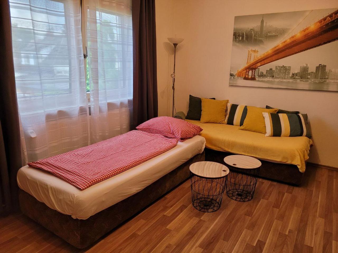 Zentral Gelegene, Sehr Ruhige Und Helle Wohnung Graz Bagian luar foto
